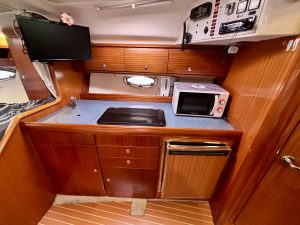 BAVARIA 32 SPORT - MARINE COURTAGE (4)