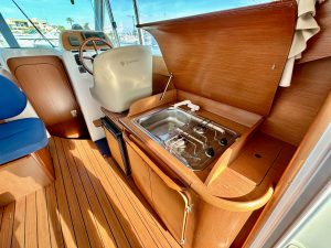 JEANNEAU MERRY FISHER 805 - MARINE COURTAGE (9)