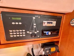 BAVARIA 36 CRUISER - VOILIER OCCASION - MARINE COURTAGE (17)