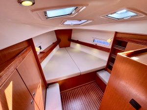 BAVARIA 36 CRUISER - VOILIER OCCASION - MARINE COURTAGE (5)