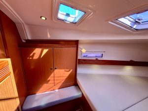 BAVARIA 36 CRUISER - VOILIER OCCASION - MARINE COURTAGE (7)