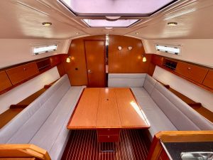 BAVARIA 36 CRUISER - VOILIER OCCASION - MARINE COURTAGE (9)