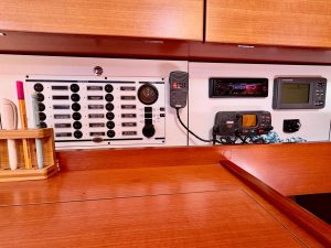 DUFOUR 375 GRAND LARGE - VOILIER OCCASION - MARINE COURTAGE (12)