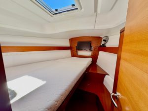 DUFOUR 375 GRAND LARGE - VOILIER OCCASION - MARINE COURTAGE (5)