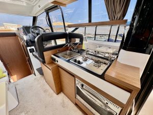 JEANNEAU NC 33 - BATEAU MOTEUR OCCASION - MARINE COURTAGE (22)