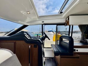 JEANNEAU NC 33 - BATEAU MOTEUR OCCASION - MARINE COURTAGE (24)