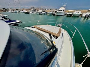 JEANNEAU NC 33 - BATEAU MOTEUR OCCASION - MARINE COURTAGE (42)