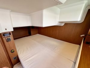 JEANNEAU NC 33 - BATEAU MOTEUR OCCASION - MARINE COURTAGE (9)
