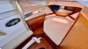 BENETEAU ANTARES 8.80 - BATEAU MOTEUR OCCASION MARINE COURTAGE (2)