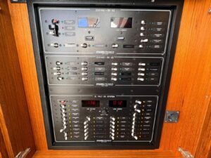 ALBEMARLE 360 EXPRESS - BATEAU MOTEUR OCCASION MARINE COURTAGE (15)