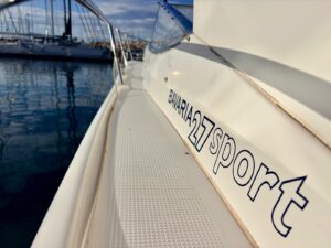 BAVARIA 27 SPORT - BATEAU MOTEUR OCCASION MARINE COURTAGE (6)