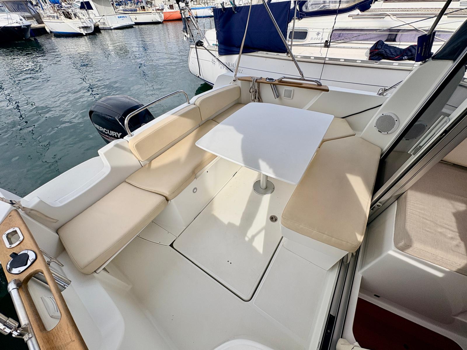 BENETEAU ANTARES 7.80 - BATEAU MOTEUR OCCASION MARINE COURTAGE (20)