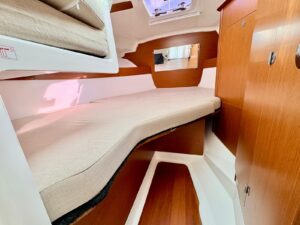 BENETEAU ANTARES 7.80 - BATEAU MOTEUR OCCASION MARINE COURTAGE (8)