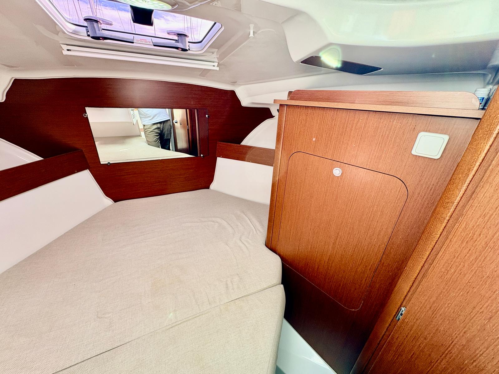BENETEAU ANTARES 7.80 - BATEAU MOTEUR OCCASION MARINE COURTAGE (9)