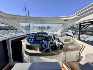BENETEAU GRAN TURISMO 38 - BATEAU MOTEUR OCCASION MARINE COURTAGE (11).2