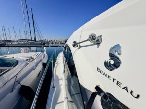 BENETEAU GRAN TURISMO 38 - BATEAU MOTEUR OCCASION MARINE COURTAGE (19)