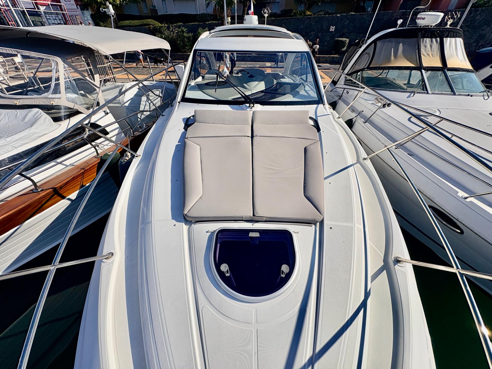 BENETEAU GRAN TURISMO 38 - BATEAU MOTEUR OCCASION MARINE COURTAGE (22)