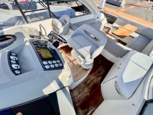 BENETEAU GRAN TURISMO 38 - BATEAU MOTEUR OCCASION MARINE COURTAGE (23)