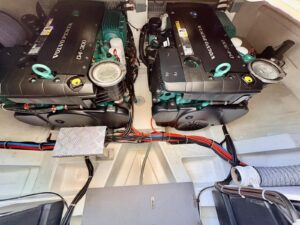 BENETEAU GRAN TURISMO 38 - BATEAU MOTEUR OCCASION MARINE COURTAGE (27)