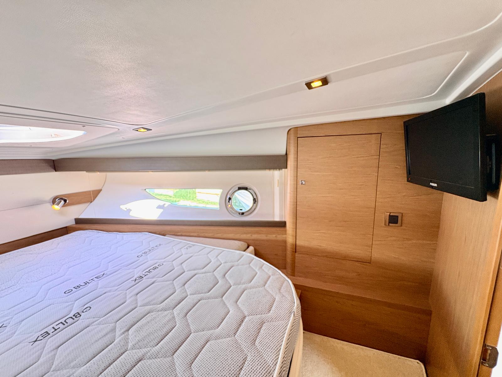 BENETEAU GRAN TURISMO 38 - BATEAU MOTEUR OCCASION MARINE COURTAGE (3)