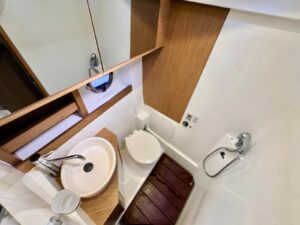 BENETEAU GRAN TURISMO 38 - BATEAU MOTEUR OCCASION MARINE COURTAGE (4)