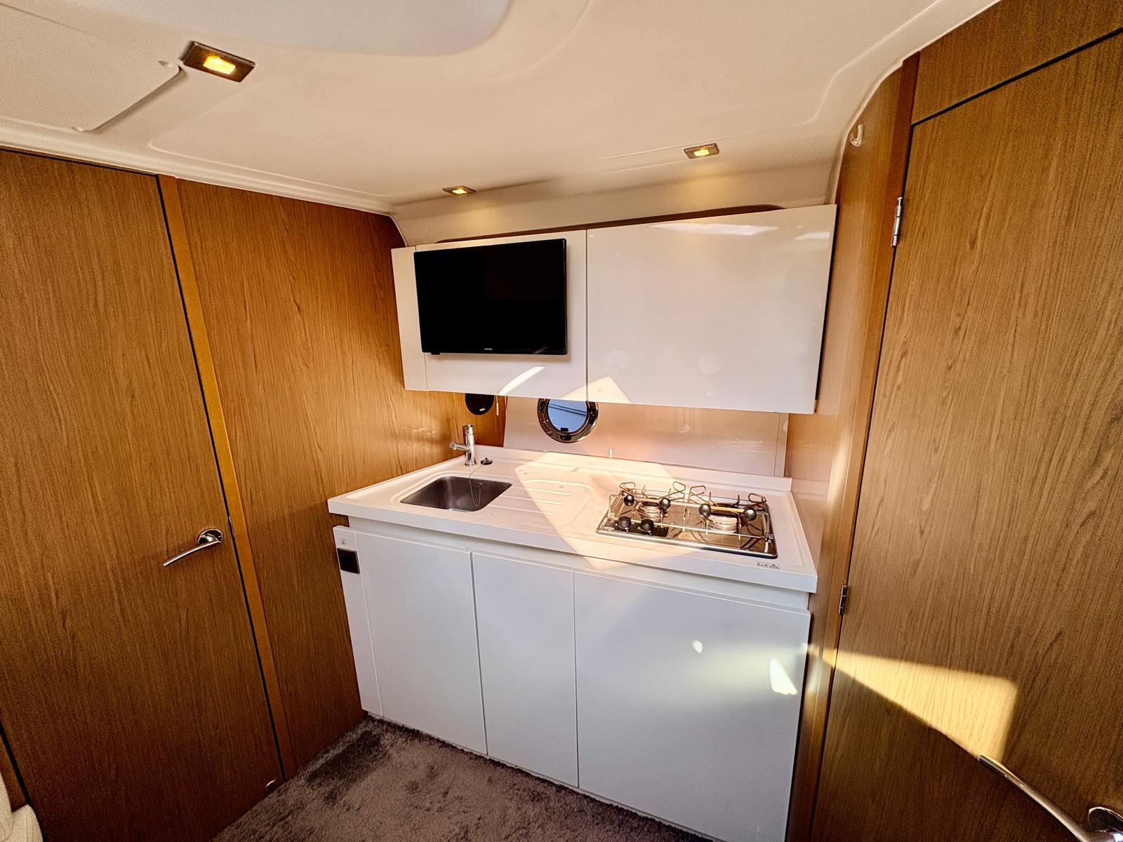 BENETEAU GRAN TURISMO 38 - BATEAU MOTEUR OCCASION MARINE COURTAGE (5)