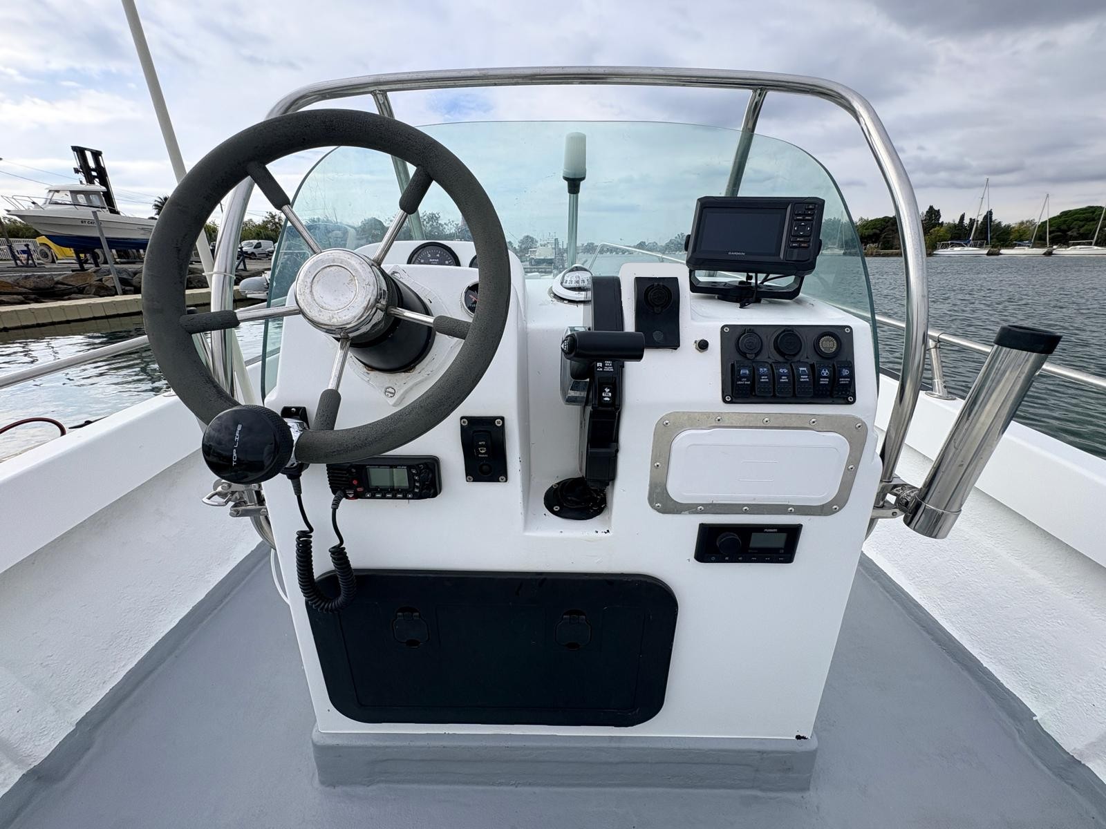 OPEN 5000 - BATEAU MOTEUR OCCASION MARINE COURTAGE (8).2