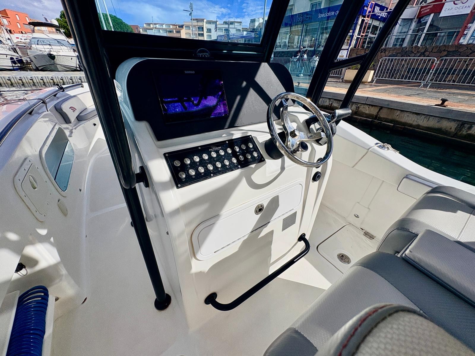 SEAGAME SPORT FISHERMAN 250 CC - BATEAU MOTEUR OCCASION MARINE COURTAGE (4).2