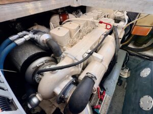 CARVER 370 VOYAGER - BATEAU MOTEUR OCCASION MARINE COURTAGE (24)