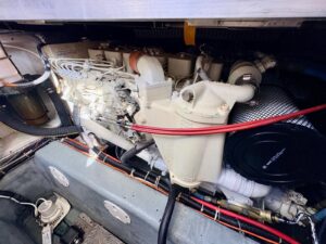 CARVER 370 VOYAGER - BATEAU MOTEUR OCCASION MARINE COURTAGE (25)