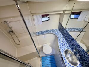 CARVER 370 VOYAGER - BATEAU MOTEUR OCCASION MARINE COURTAGE (7)