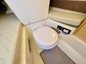 CHRIS CRAFT CL30 CATALINA - BATEAU MOTEUR OCCASION MARINE COURTAGE (1)