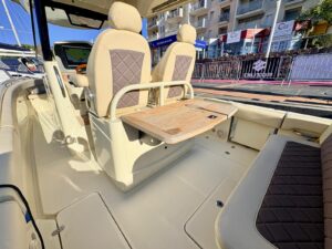 CHRIS CRAFT CL30 CATALINA - BATEAU MOTEUR OCCASION MARINE COURTAGE (26)