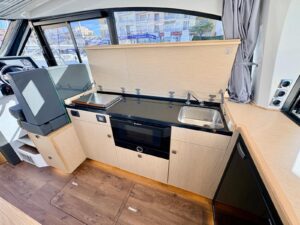 PARKER 110 MONACO FLYBRIDGE - BATEAU MOTEUR OCCASION MARINE COURTAGE (16)