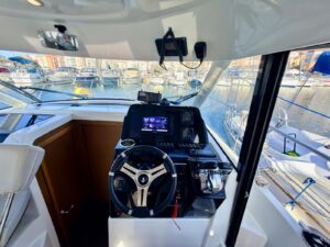 BENETEAU ANTARES 9 OB - BATEAU MOTEUR OCCASION - MARINE COURTAGE (12).2