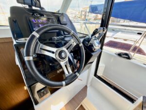 BENETEAU ANTARES 9 OB - BATEAU MOTEUR OCCASION - MARINE COURTAGE (13)