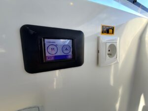 BENETEAU ANTARES 9 OB - BATEAU MOTEUR OCCASION - MARINE COURTAGE (16)