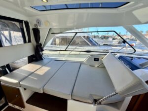 BENETEAU ANTARES 9 OB - BATEAU MOTEUR OCCASION - MARINE COURTAGE (19)