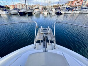 BENETEAU ANTARES 9 OB - BATEAU MOTEUR OCCASION - MARINE COURTAGE (21)