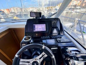 BENETEAU ANTARES 9 OB - BATEAU MOTEUR OCCASION - MARINE COURTAGE (7).2