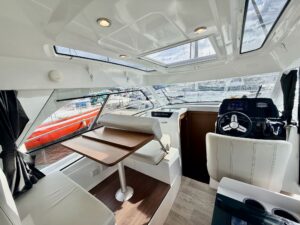 BENETEAU ANTARES 9 OB - BATEAU MOTEUR OCCASION - MARINE COURTAGE (10)