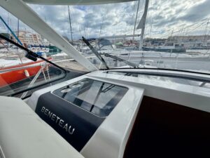 BENETEAU ANTARES 9 OB - BATEAU MOTEUR OCCASION - MARINE COURTAGE (17)