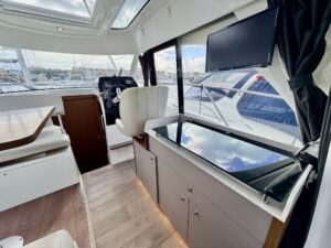 BENETEAU ANTARES 9 OB - BATEAU MOTEUR OCCASION - MARINE COURTAGE (8)