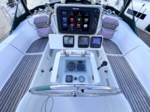 BENETEAU OCEANIS 351 - VOILIER OCCASION MARINE COURTAGE (2)