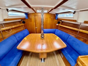 DUFOUR 39 CC - VOILIER OCCASION - MARINE COURTAGE (15)