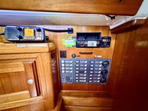 DUFOUR 39 CC - VOILIER OCCASION - MARINE COURTAGE (18)