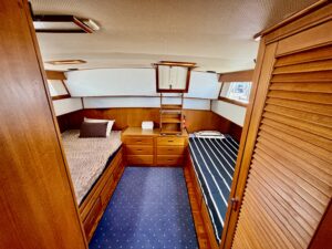 GRAND BANKS 42 CLASSIC - TRAWLER OCCASION - MARINE COURTAGE (11)