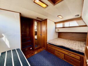 GRAND BANKS 42 CLASSIC - TRAWLER OCCASION - MARINE COURTAGE (14)