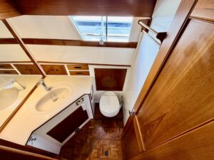 GRAND BANKS 42 CLASSIC - TRAWLER OCCASION - MARINE COURTAGE (15)