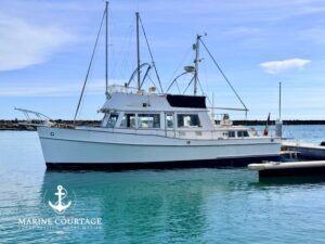 GRAND BANKS 42 CLASSIC - TRAWLER OCCASION - MARINE COURTAGE.2